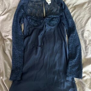 Isabelles Cabinet lace long sleeve satin navy blue mini dress SIZE LARGE